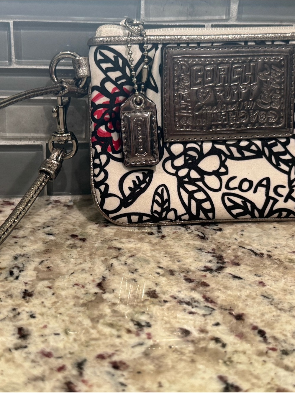 Coach Poppy Graffiti Red Flowers On White & Black Print Floral Pattern - Picture 6 of 12